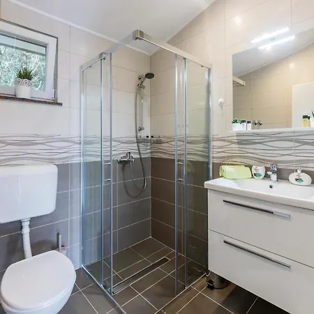 Stunning In With Wifi Apartman Pavicini