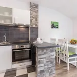 Daire 1 Bedroom Beautiful In *